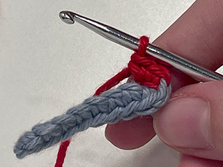 crocheting around a chain step 2