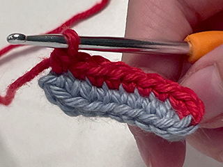 crocheting around a chain step 3