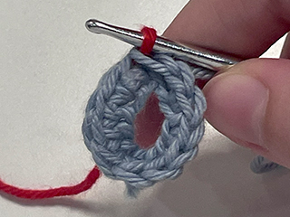 crocheting into chain loop step 1