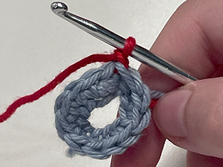 crocheting into chain loop step 1
